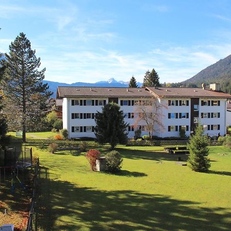 Lindenschloesschen & Schlossgarten Garmisch-Partenkirchen Zewnętrze zdjęcie